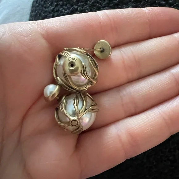 Dior Gold and Pearl Earrings - Picture 9 of 12